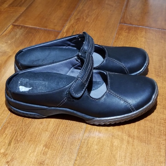 Clark's Ladies Black Slip On Mules Size 6M NWOT - Picture 4 of 6
